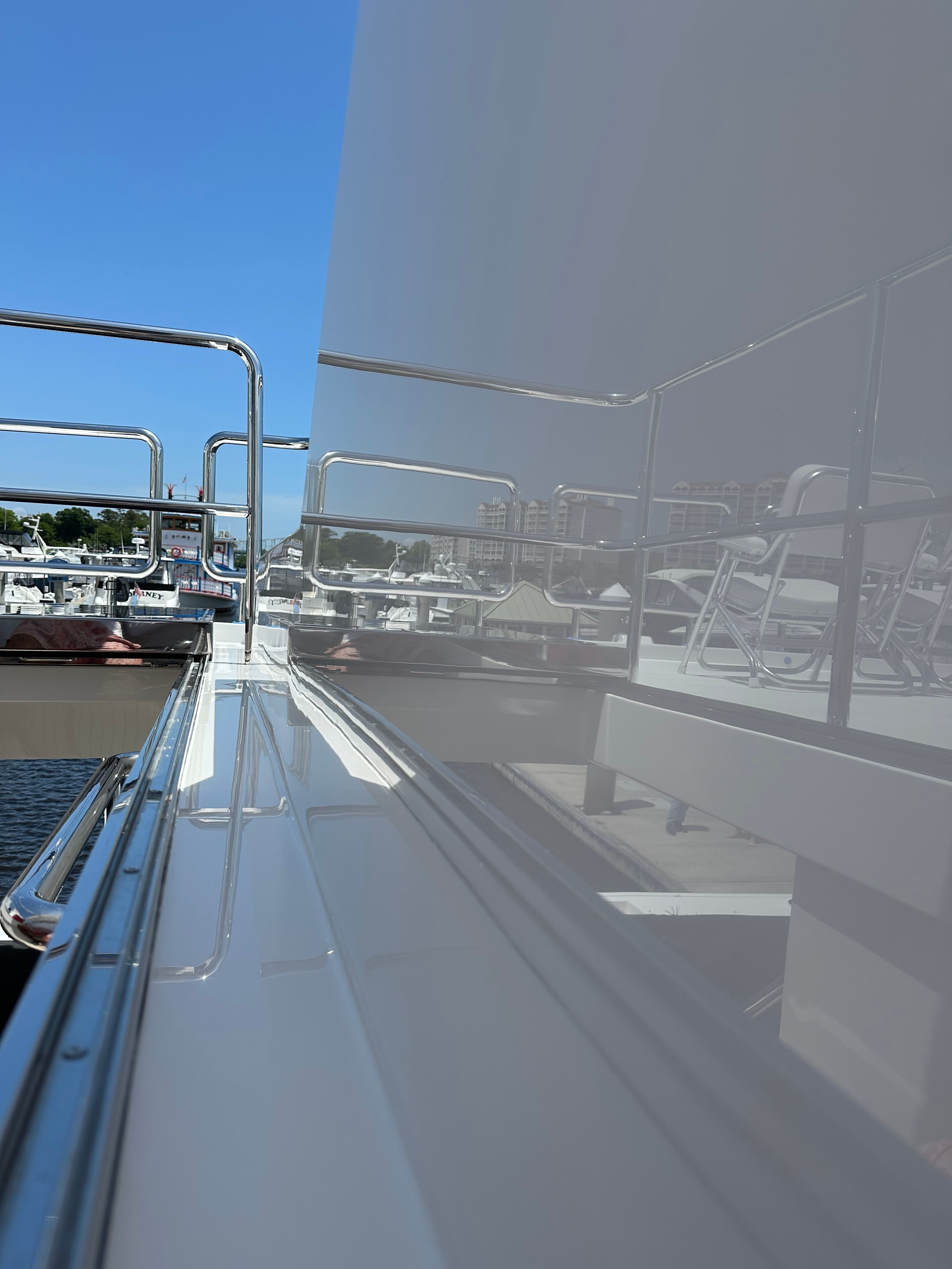 Horizon V68 — Detailing